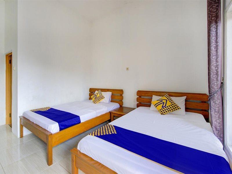 Reddoorz Near Pamugaran Beach פנגנדאראן מראה חיצוני תמונה